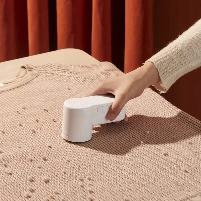 Lint Remover and Fabric Defuzzer by DailySale