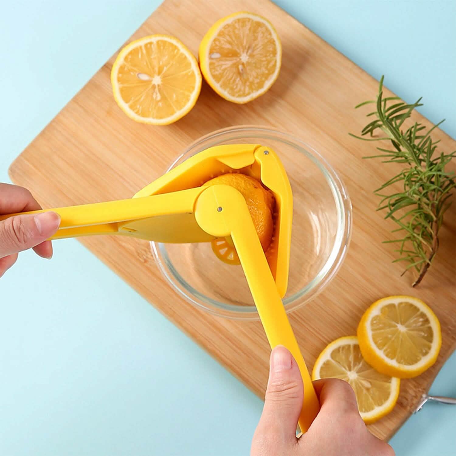 Manual Lemon Squeezer Fold Flat Design by DailySale
