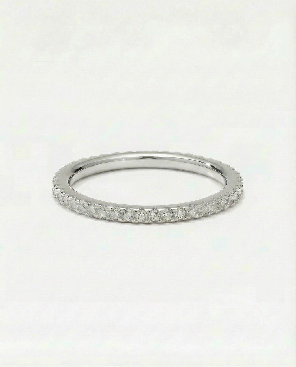 The M Essential Pavé Band