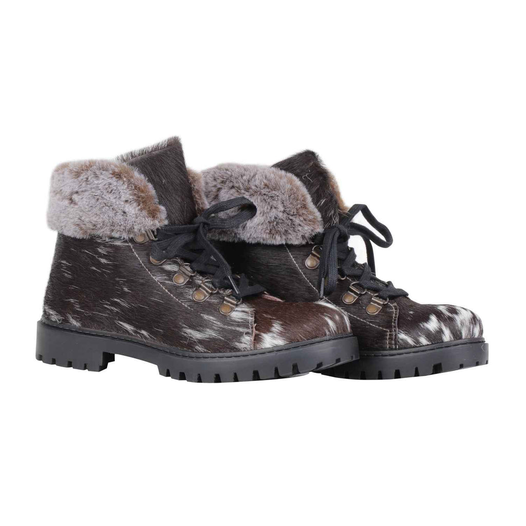 Turbulent Boots