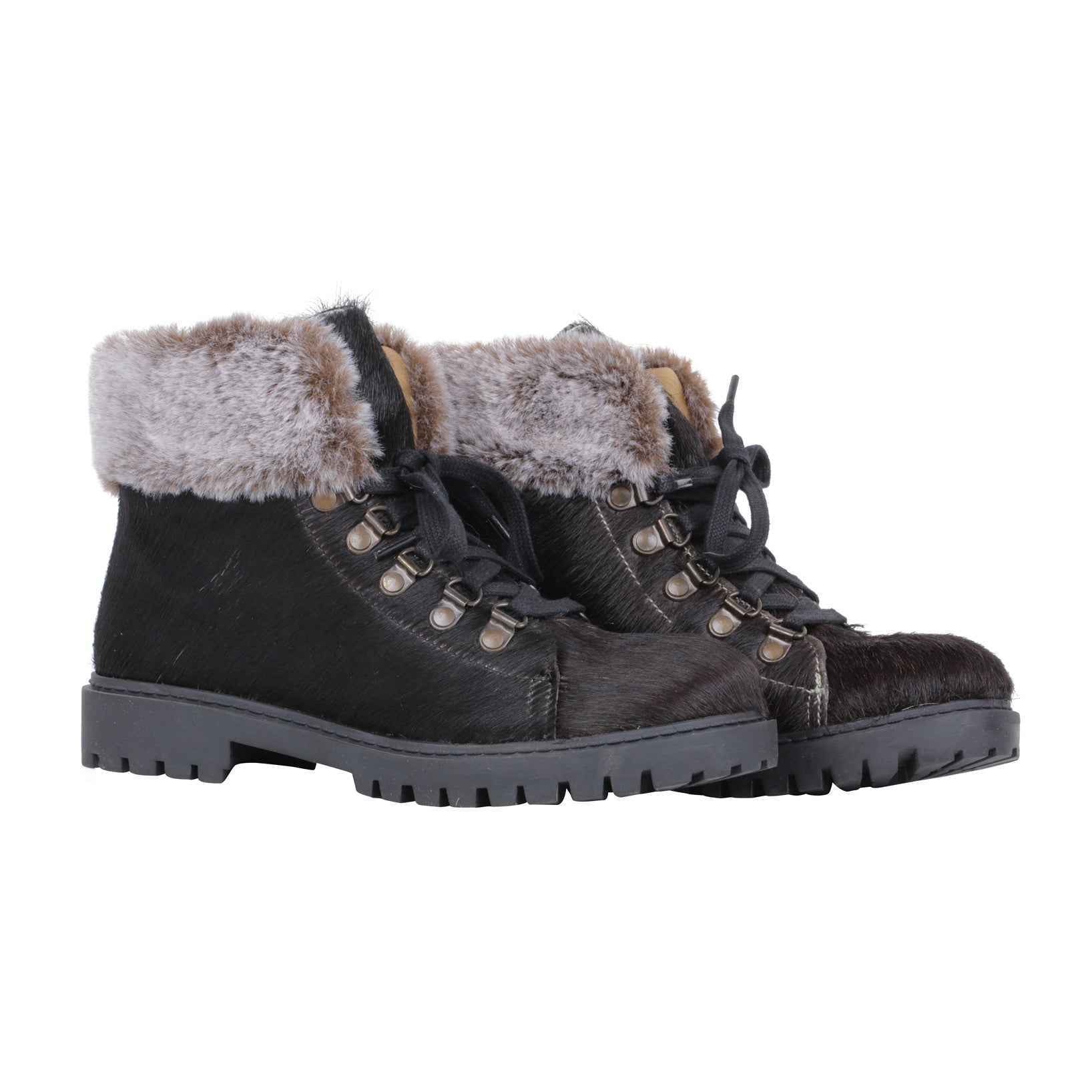Turbulent Boots