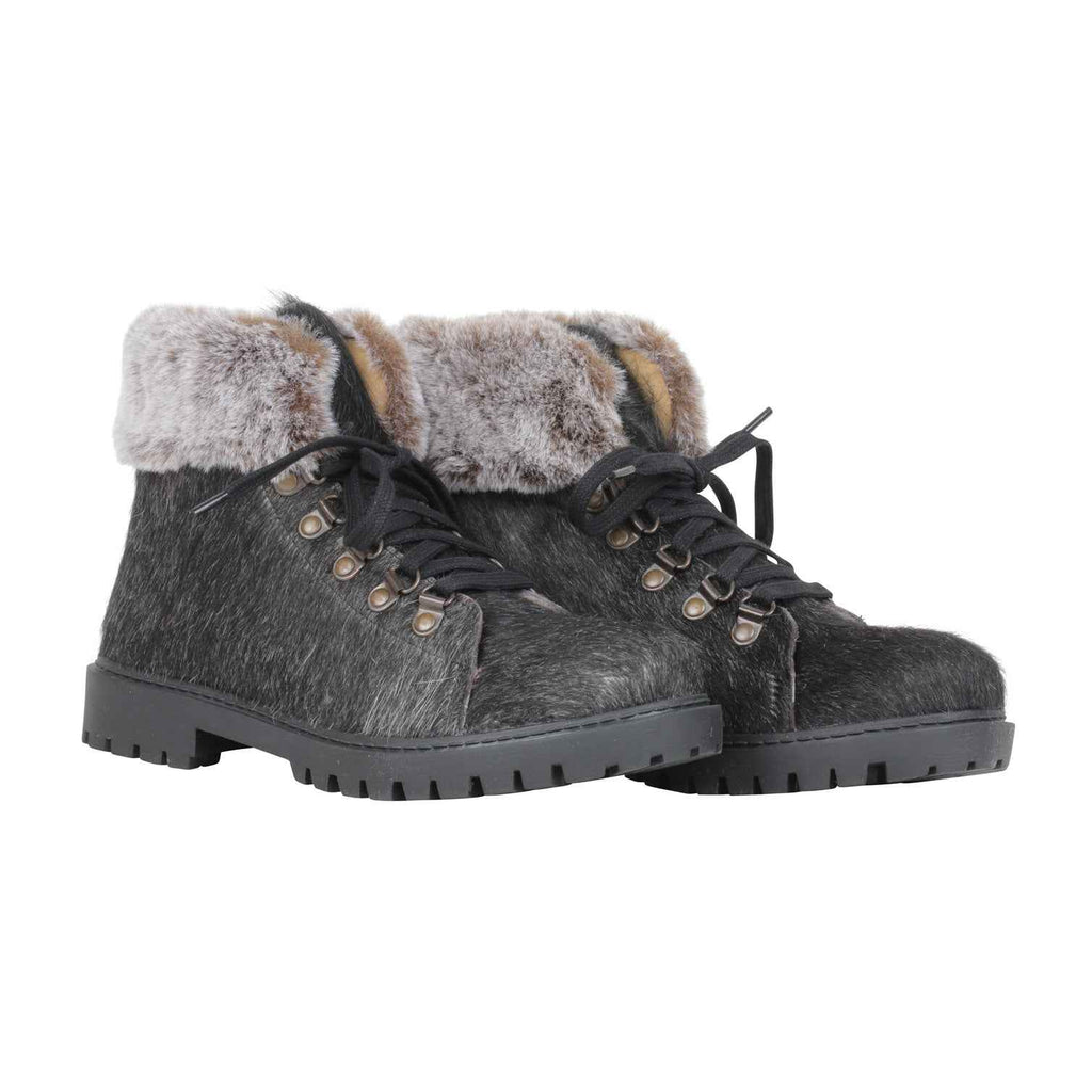 Turbulent Boots