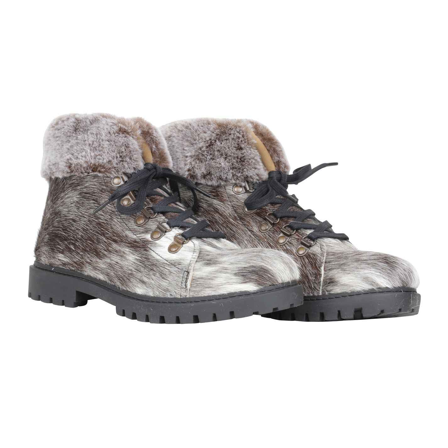 Turbulent Boots