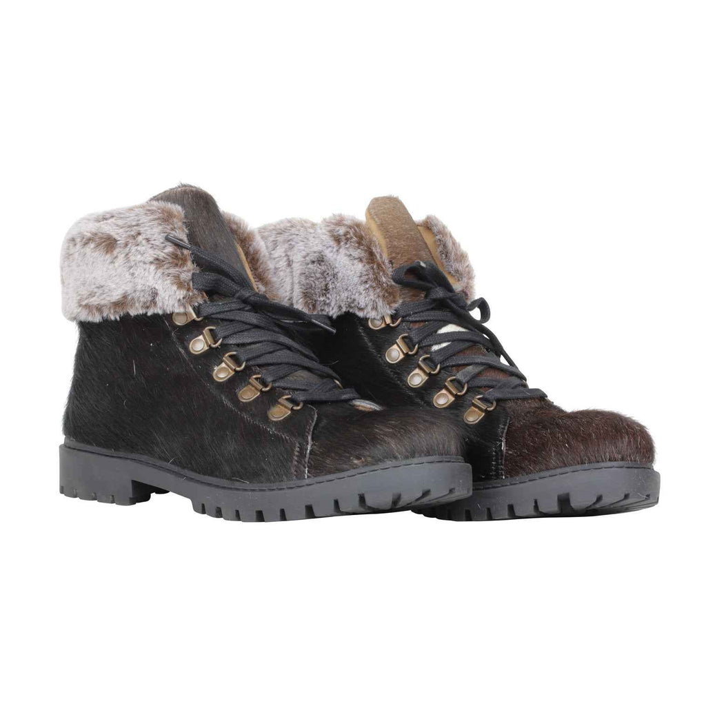 Turbulent Boots