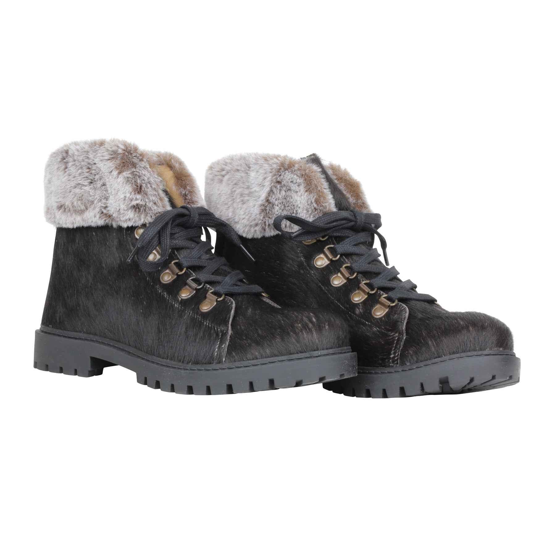 Turbulent Boots