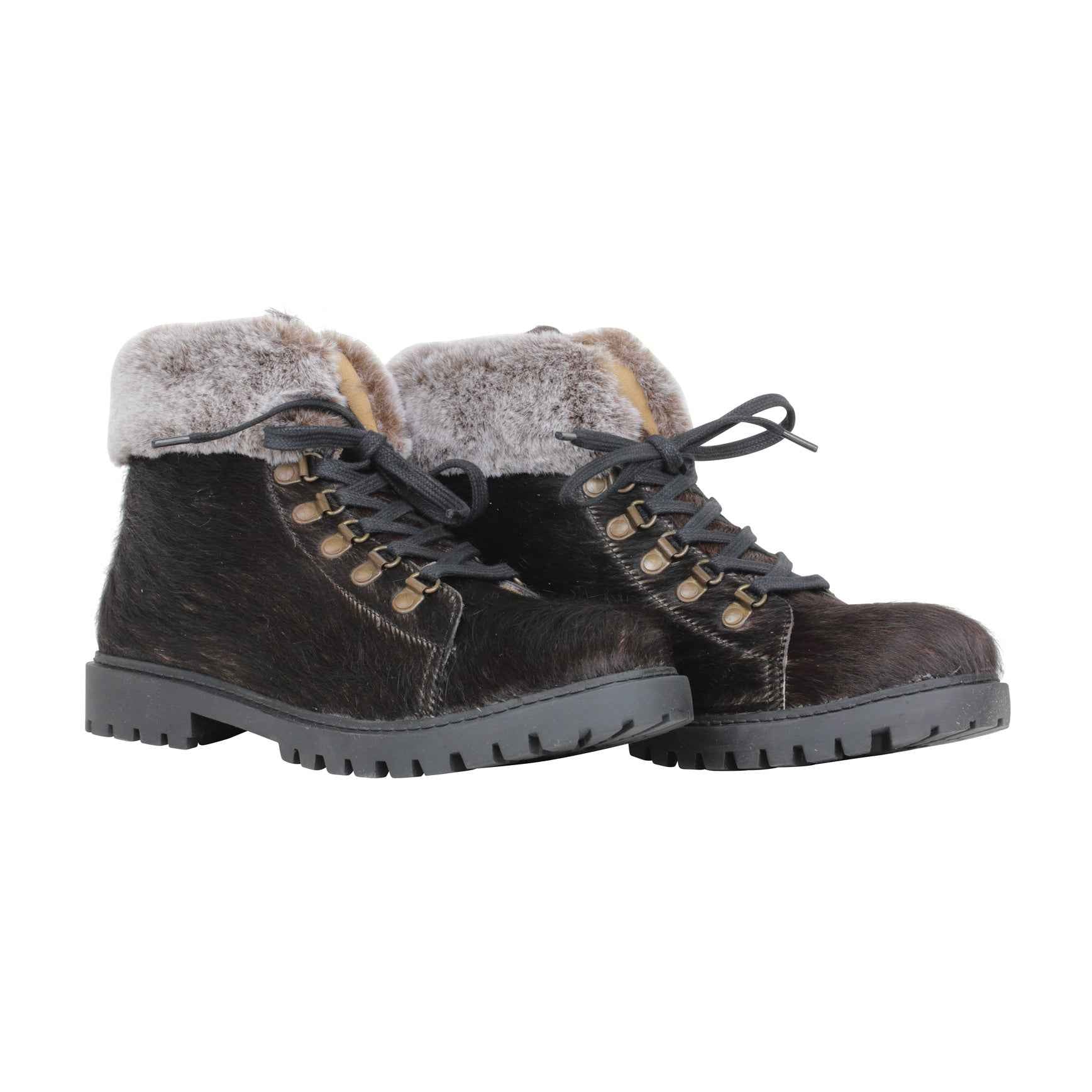 Turbulent Boots