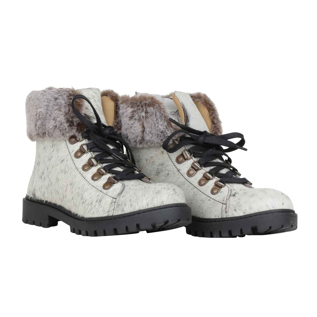 Turbulent Boots