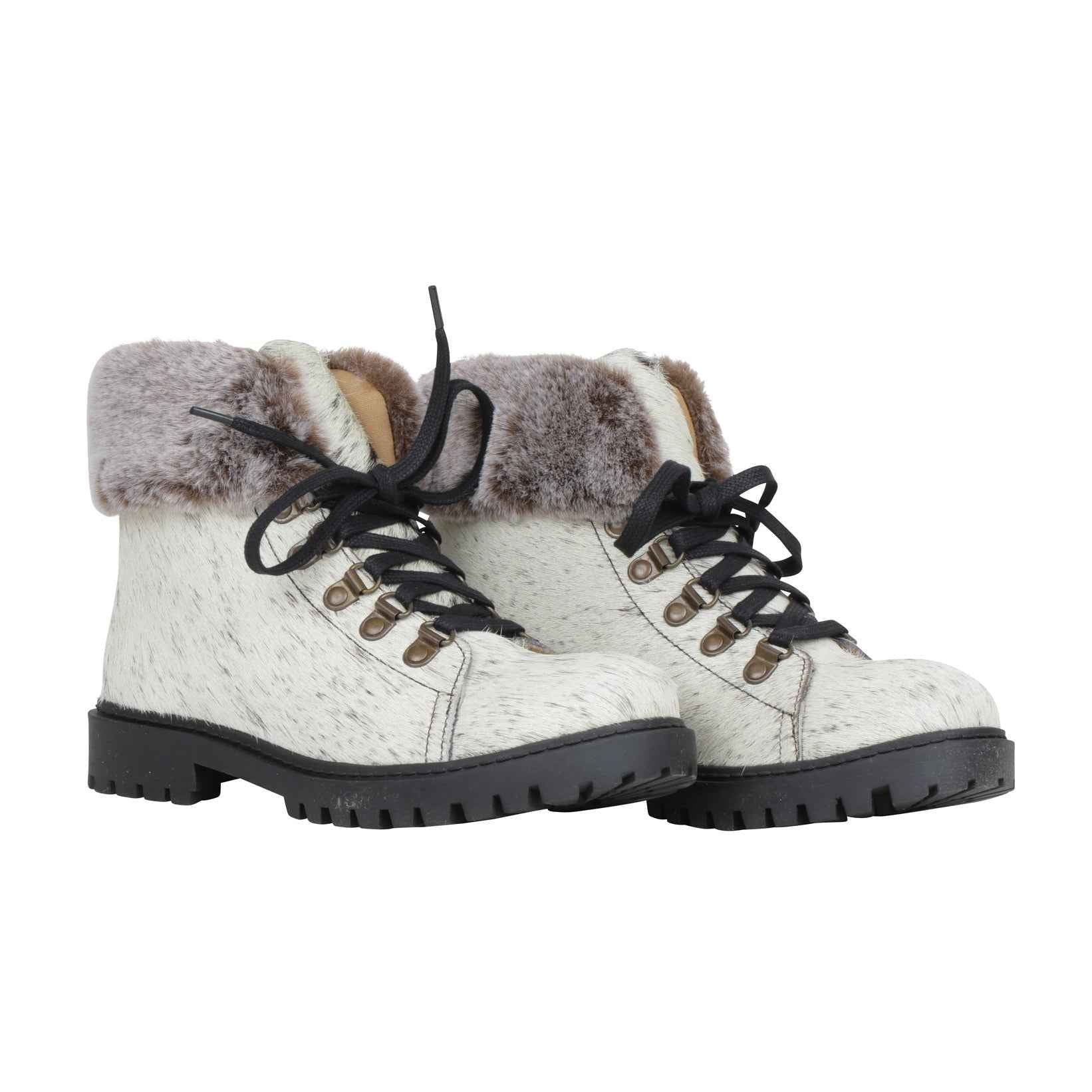 Turbulent Boots