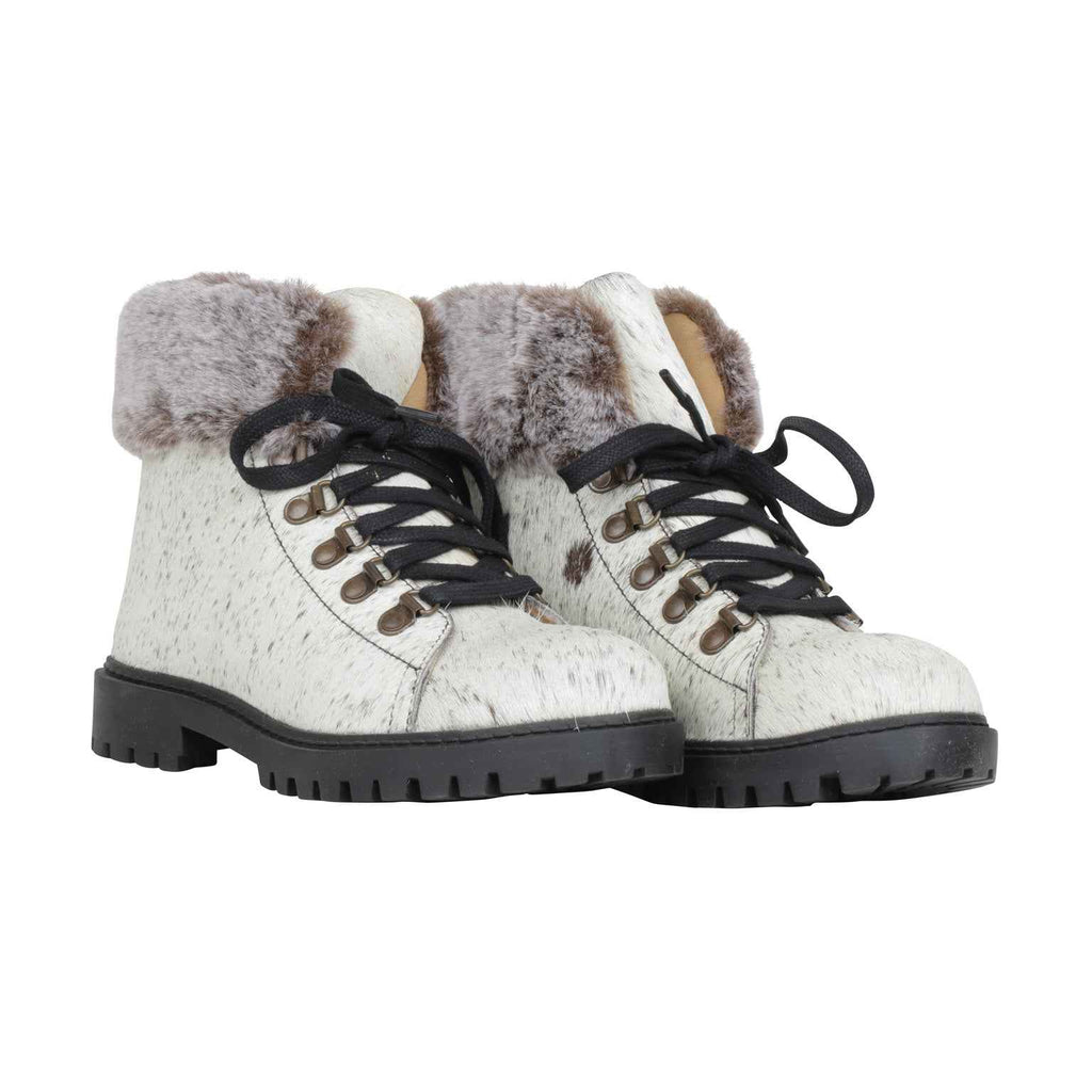 Turbulent Boots