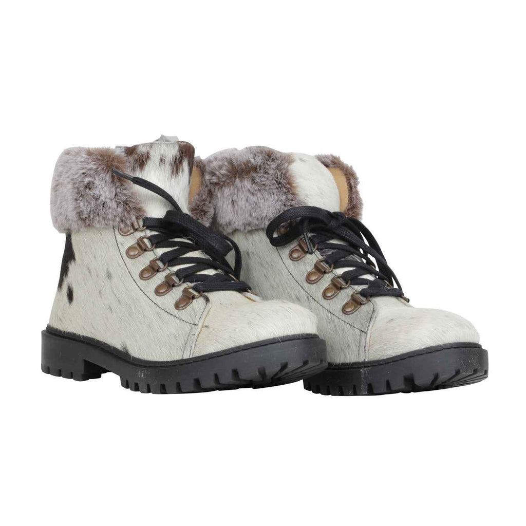 Turbulent Boots