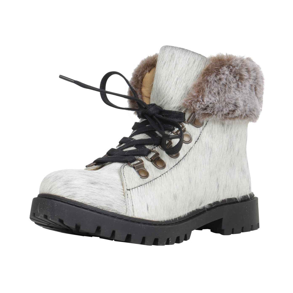 Turbulent Boots