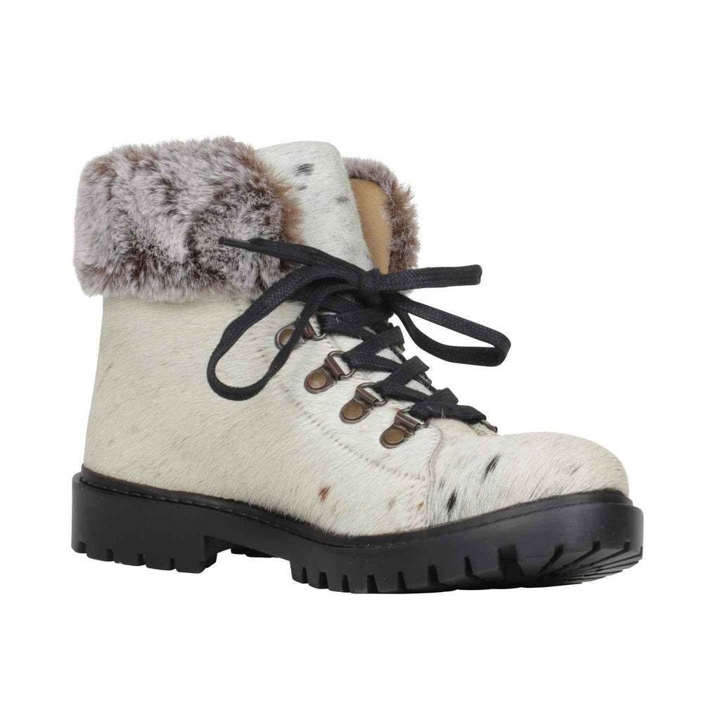 Turbulent Boots