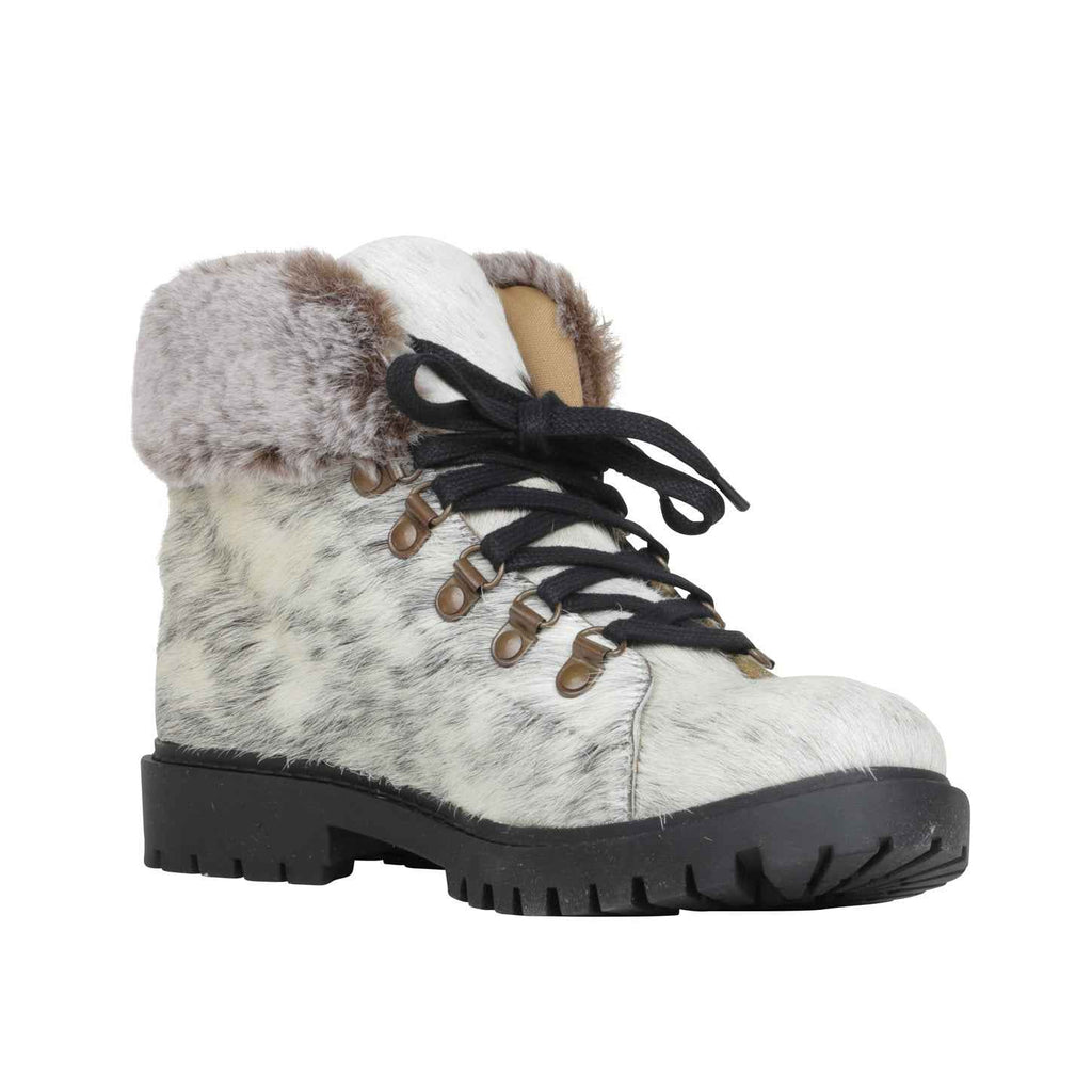 Turbulent Boots
