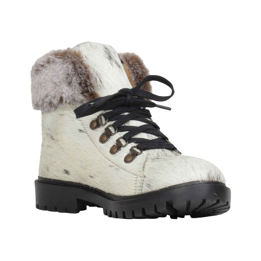 Turbulent Boots