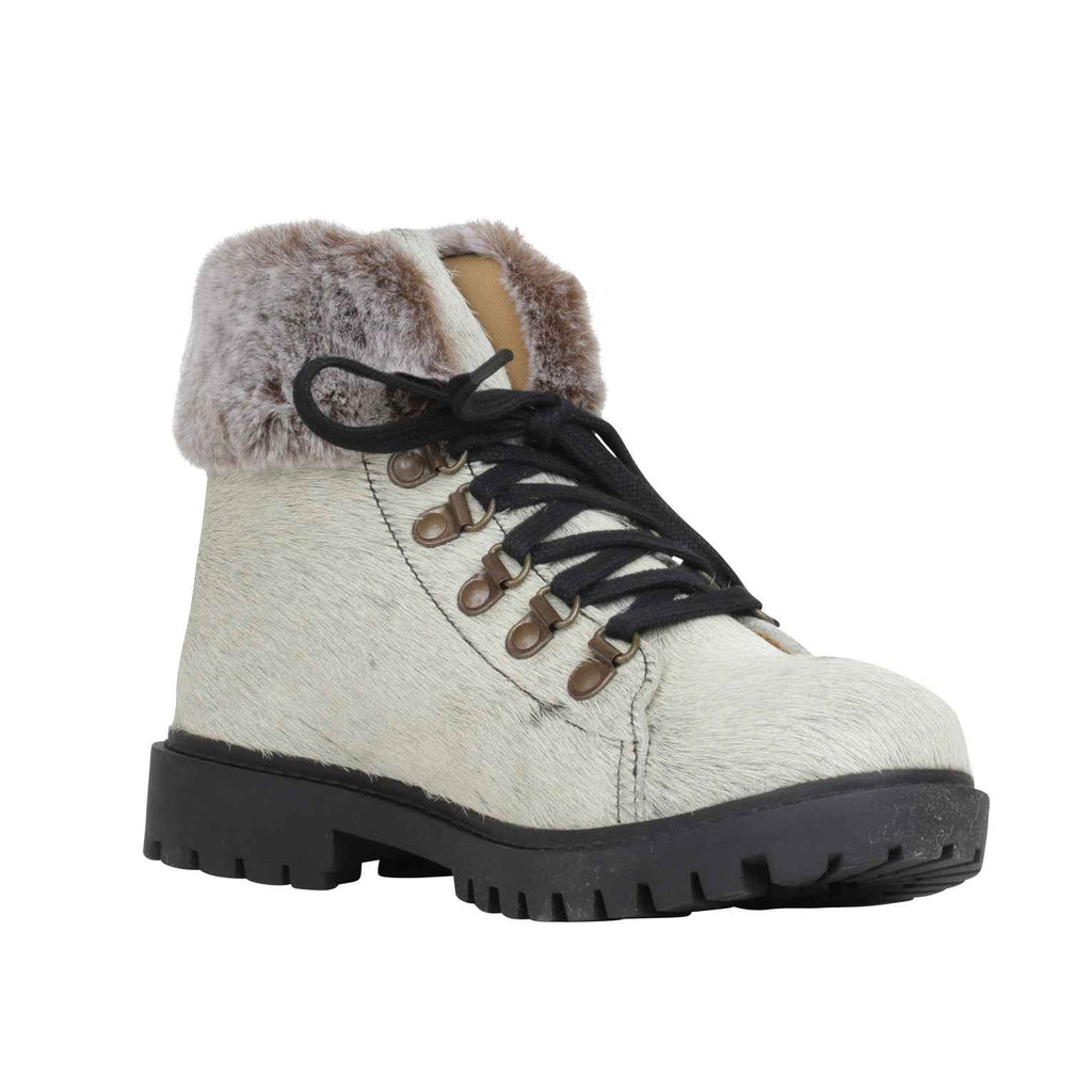 Turbulent Boots