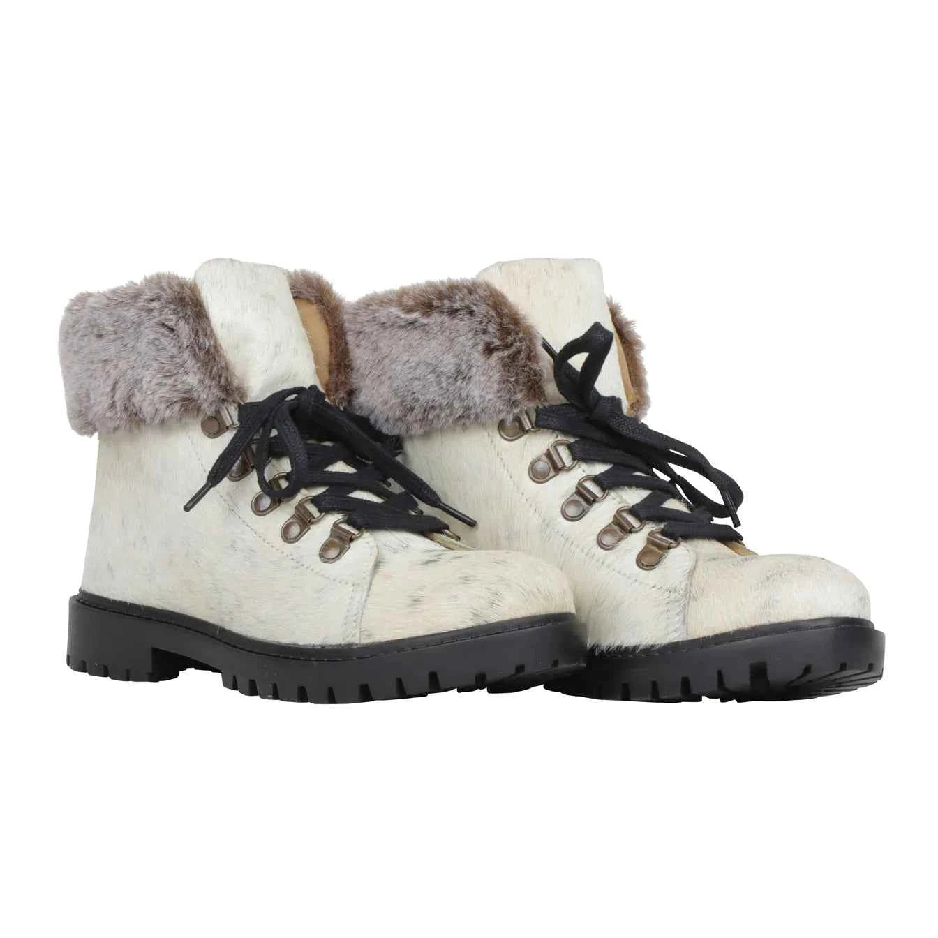Turbulent Boots
