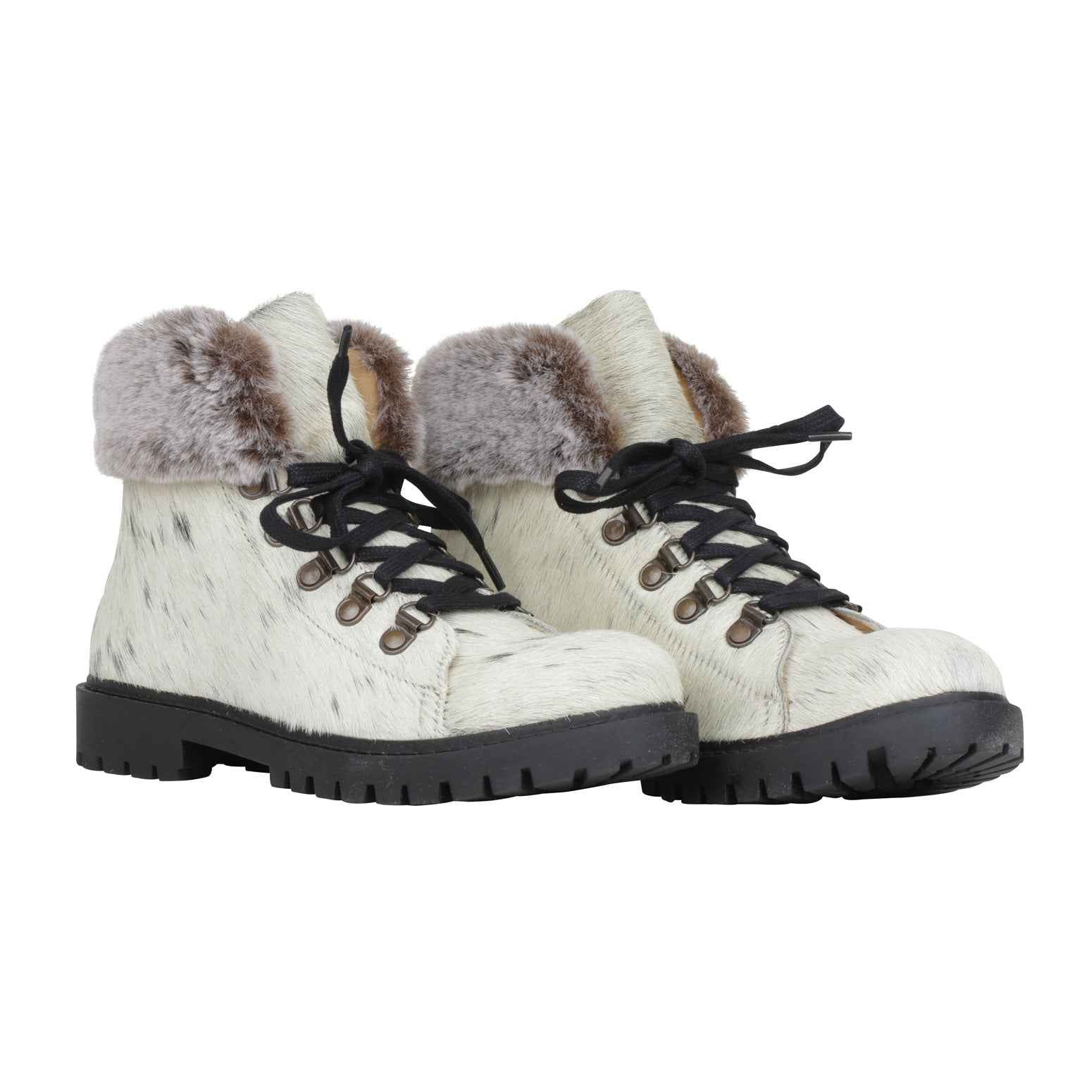 Turbulent Boots