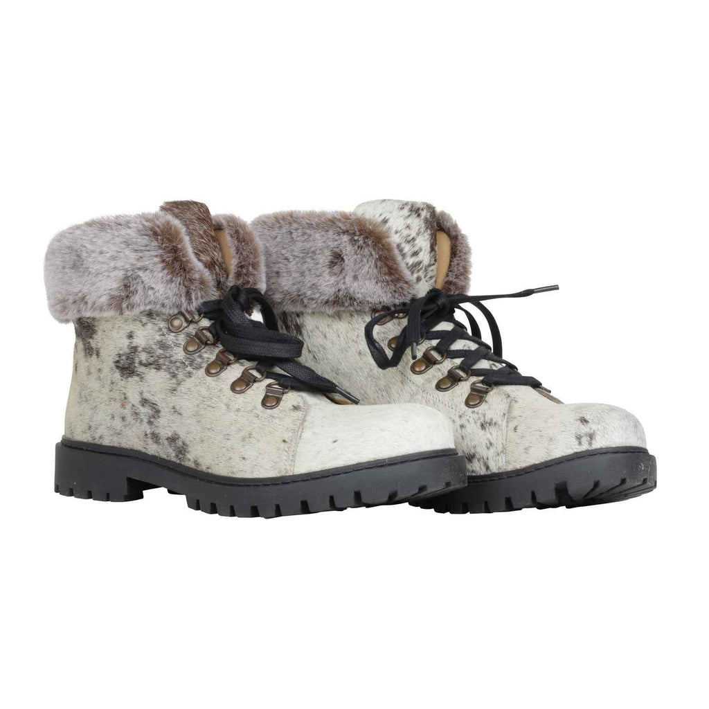 Turbulent Boots