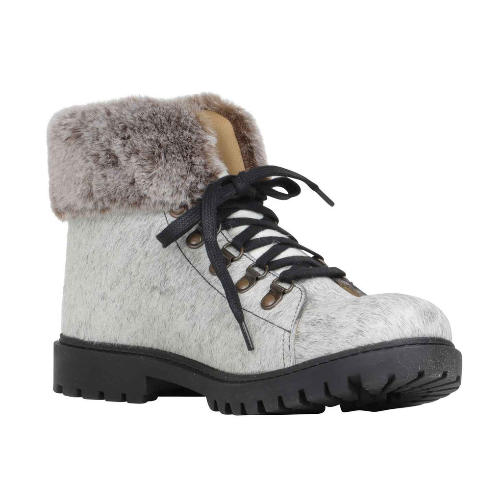 Turbulent Boots
