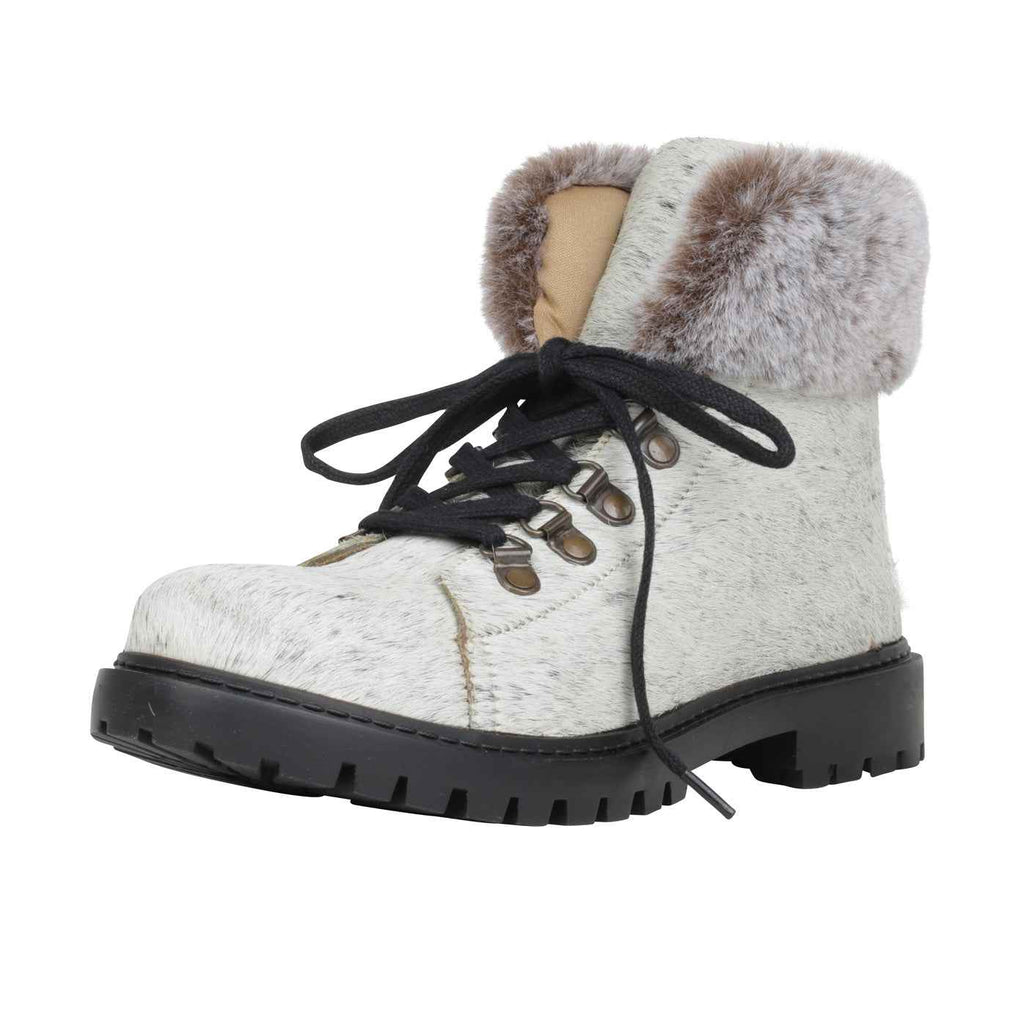 Turbulent Boots