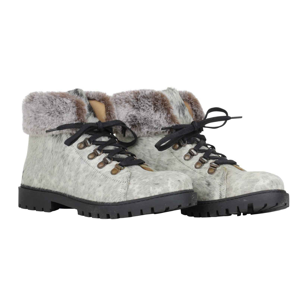 Turbulent Boots
