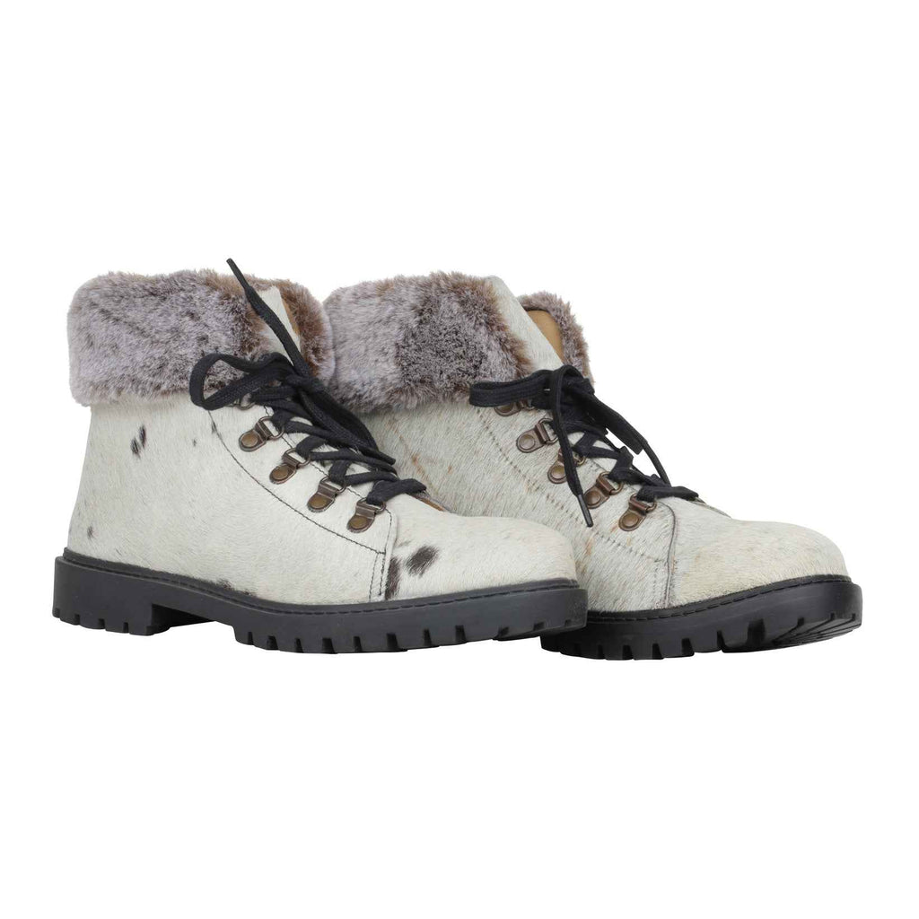 Turbulent Boots