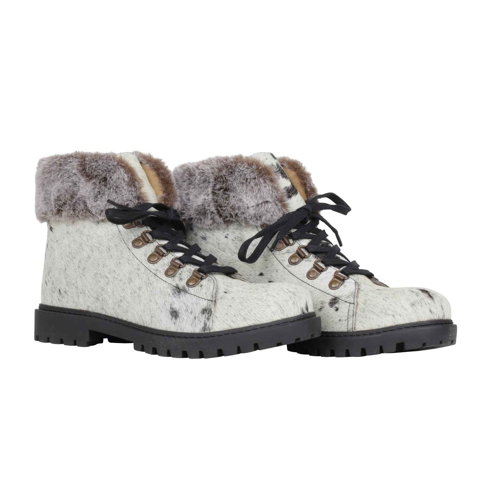 Turbulent Boots