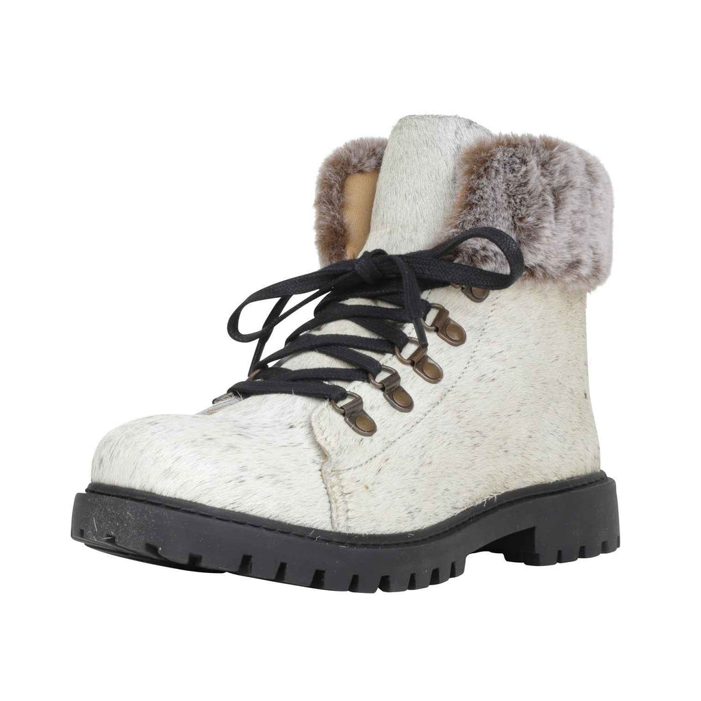 Turbulent Boots