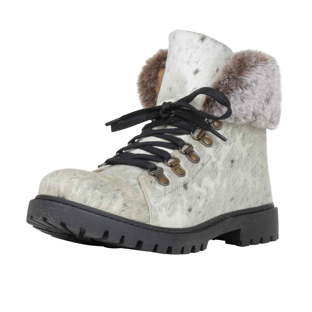 Turbulent Boots