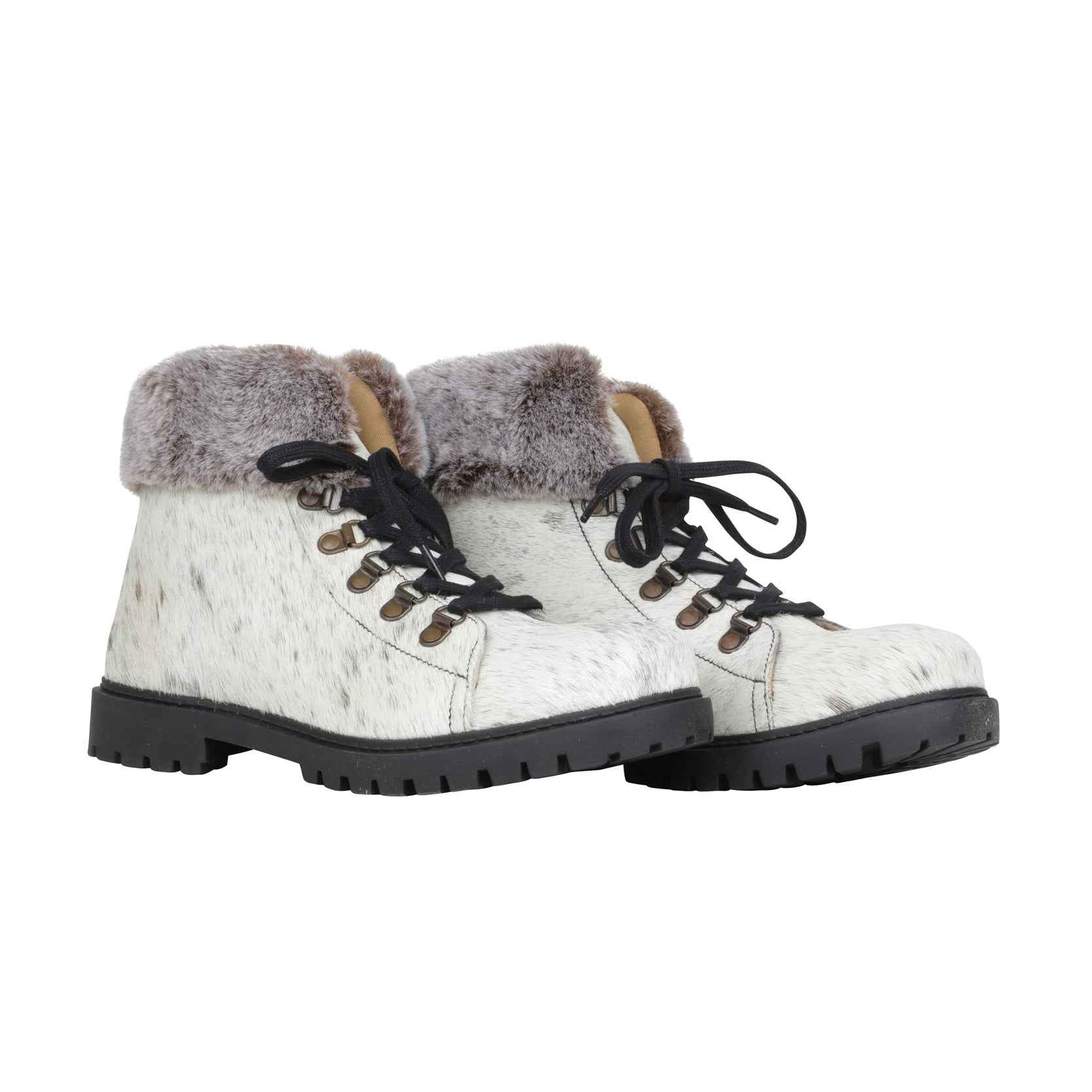Turbulent Boots
