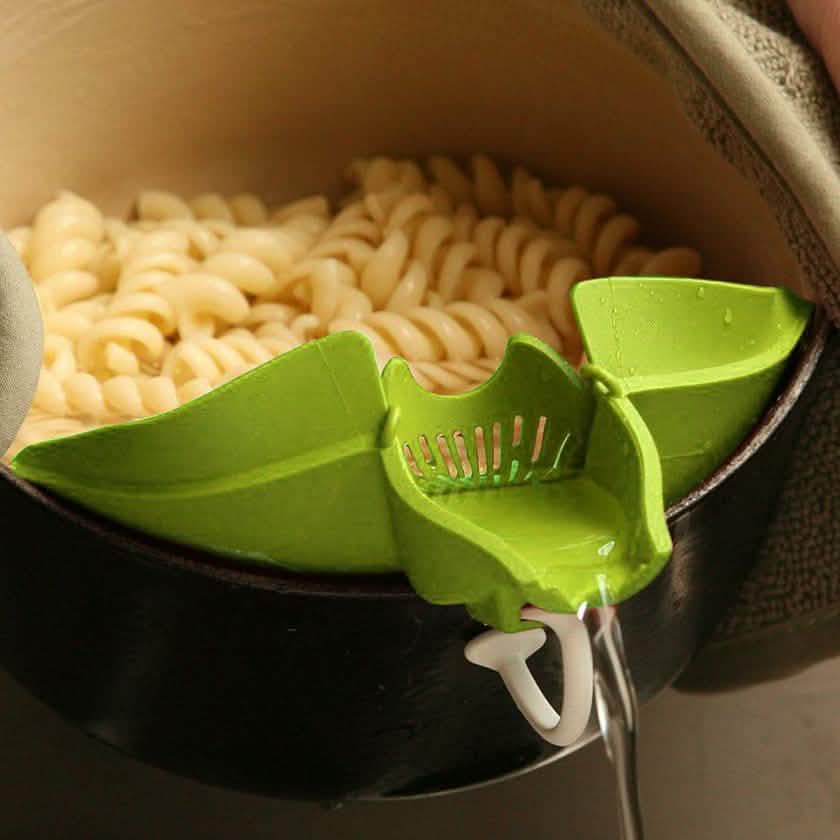 Snap'N Strain Kitchen Strainer by DailySale