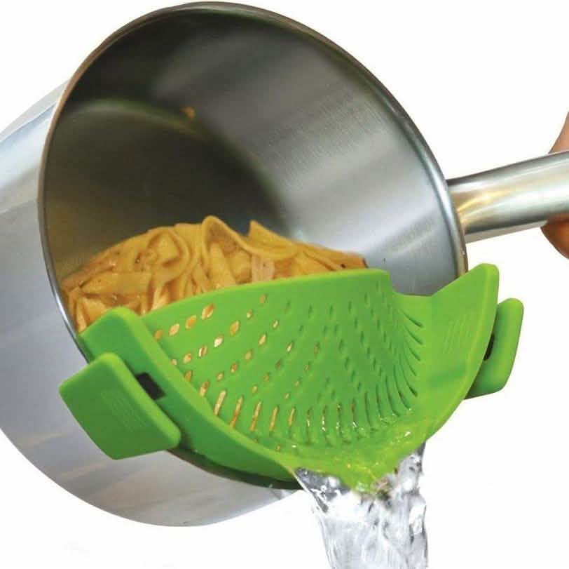 Snap'N Strain Kitchen Strainer by DailySale