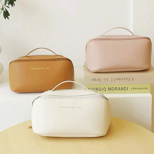 Women's Large Capacity Portable Cosmetic Bag by DailySale