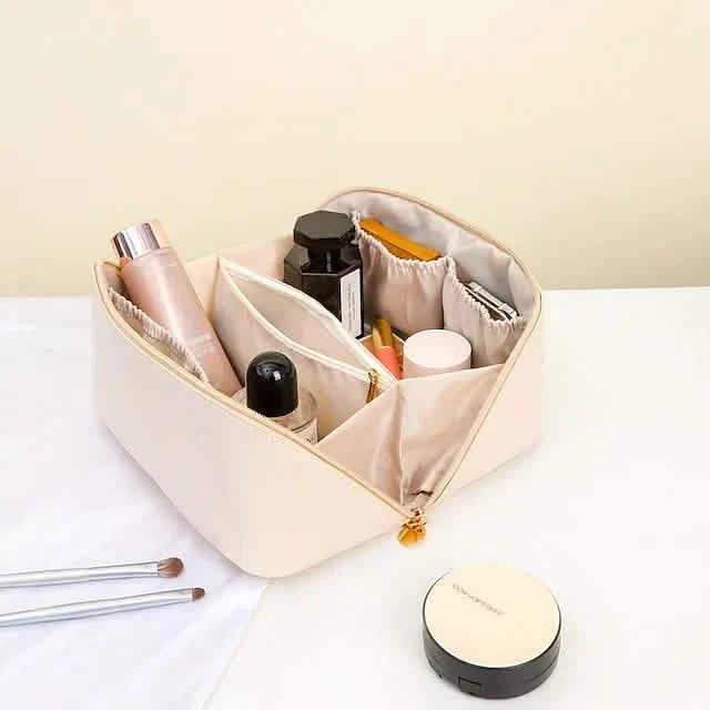 Women's Large Capacity Portable Cosmetic Bag by DailySale